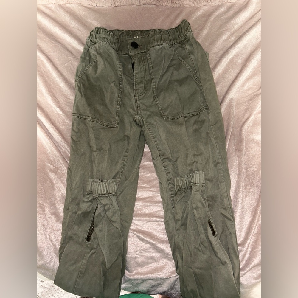 Women’s American Eagle Olive Green Joggers